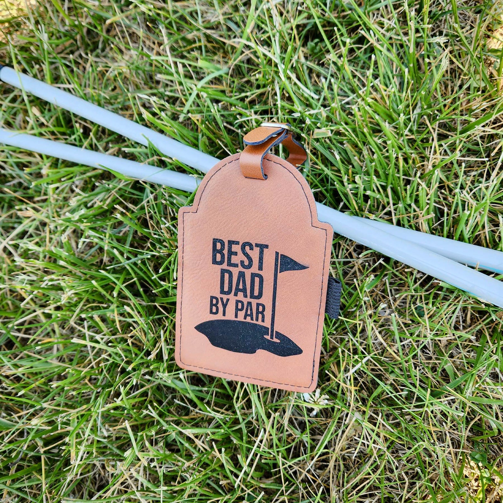 Best Dad By Par Engraved Leatherette Rawhide Golf Bag Tag with Tees by Sunny Box